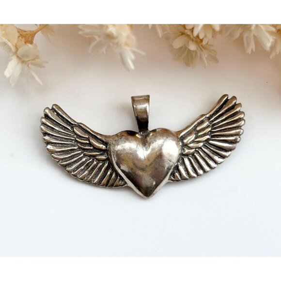 Winged Heart Shaped Hand Carved Little Charm Sterling Silver 925 Vintage Pendant - Picture 1 of 10